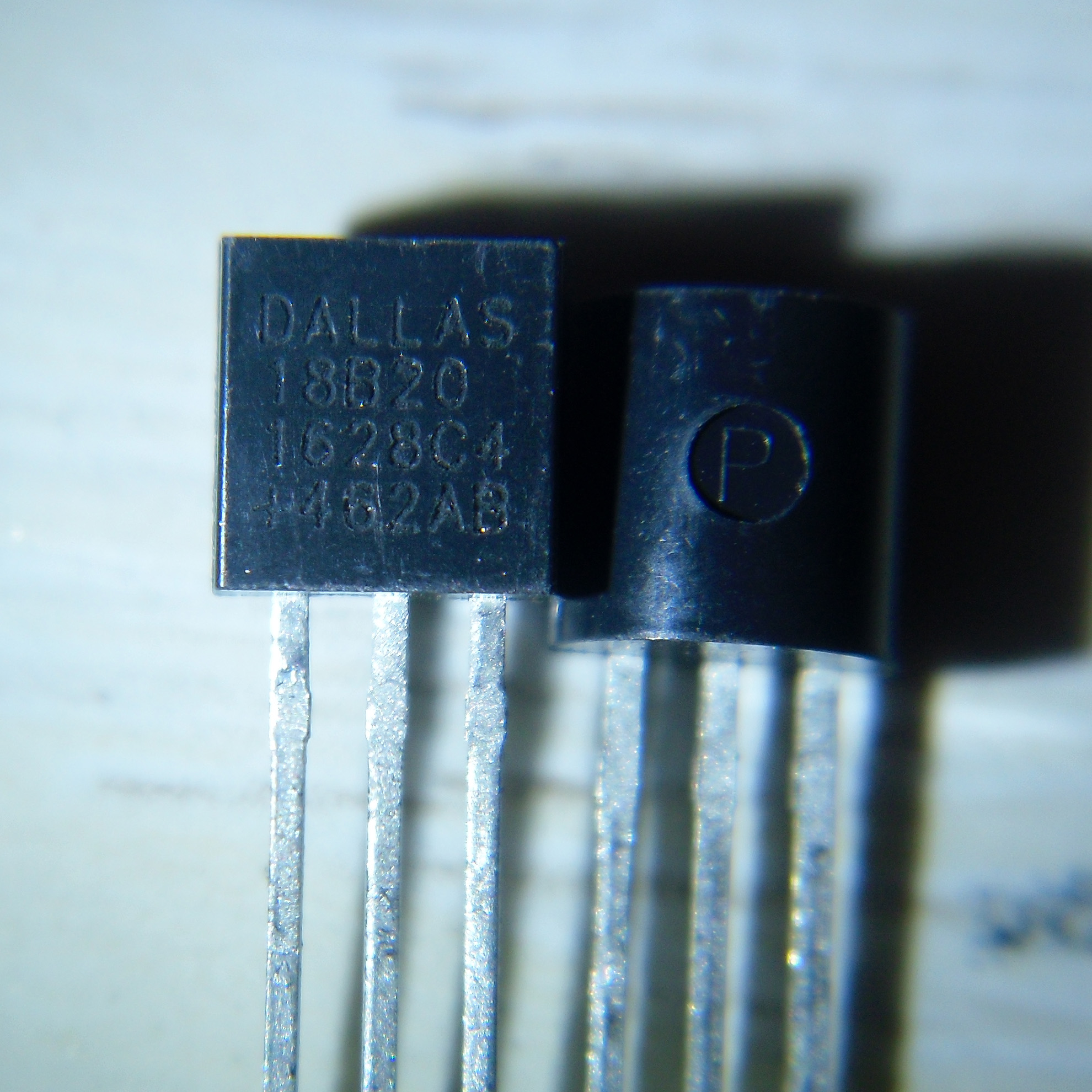 DS18B20+|Ű뵼|IC THERM MICROLAN PROG-RES TO-92