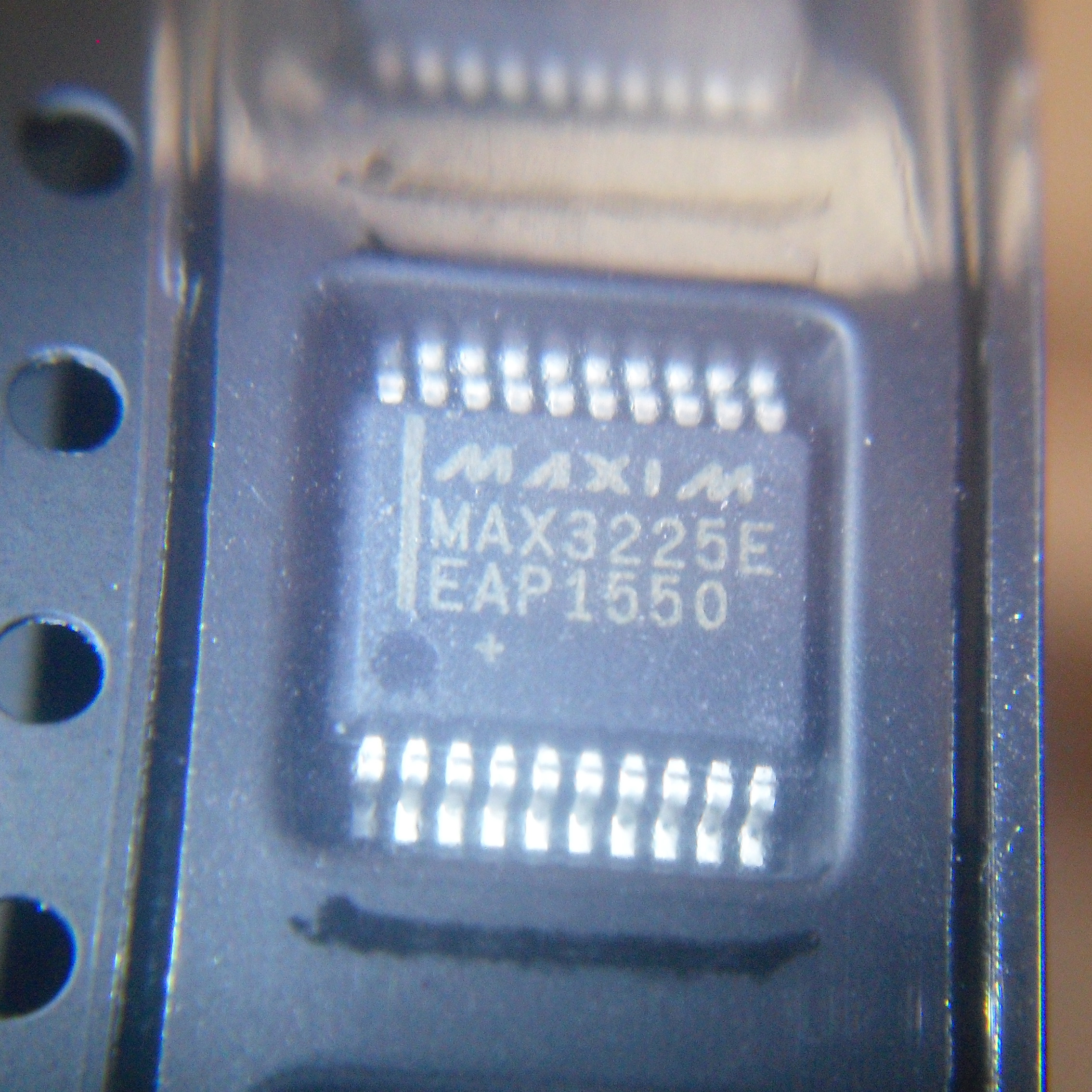 MAX3225EEAP+T|Ű뵼|IC TXRX RS-232 W/SHTDWN 20-SSOP