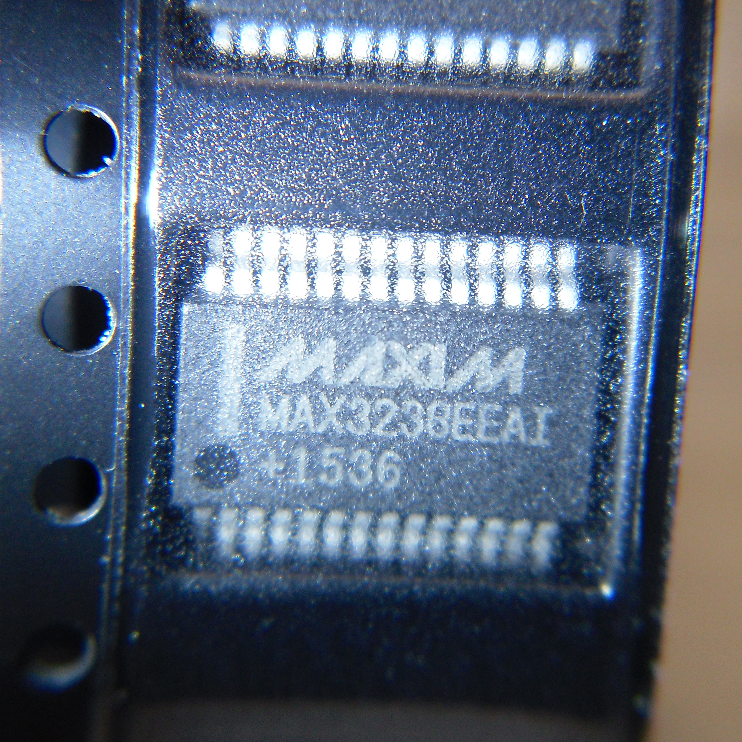 MAX3238EEAI+|美信半导体|IC TXRX RS-232 TRUE 28-SSOP